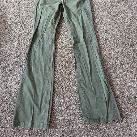 American Eagle Pants - Picture 2 of 6